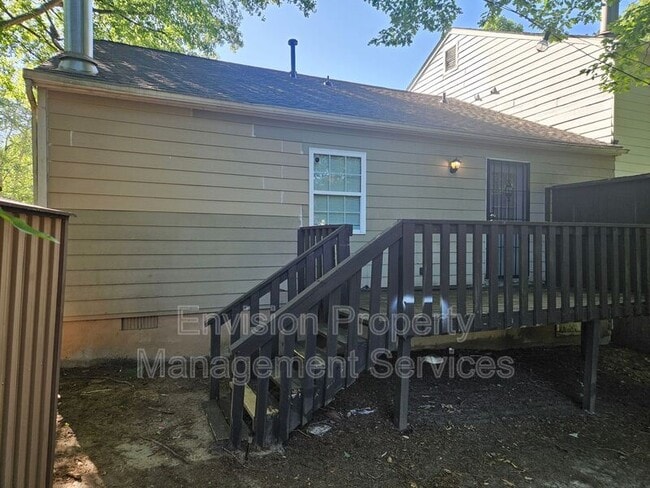 Photo - 6388 Charter Way