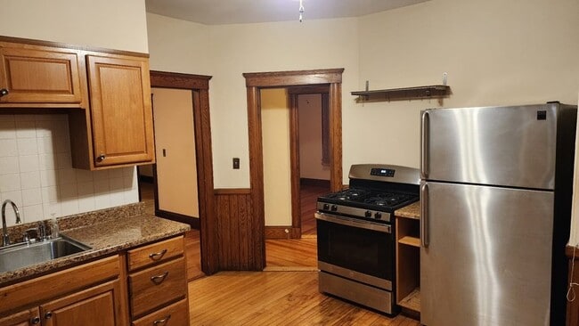 Building Photo - 24 Bexley Rd Unit 1 Rental
