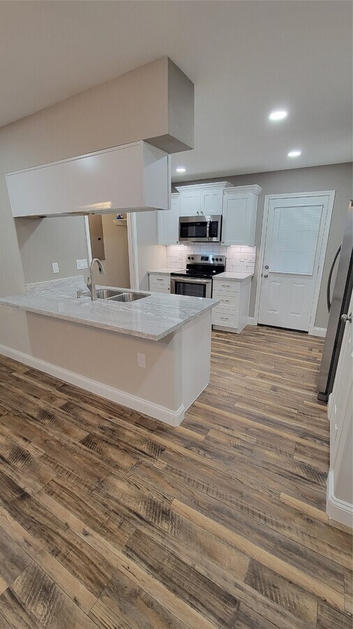 Photo - 305 E Foley St