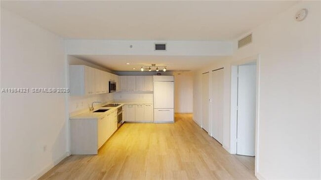 Photo - 55 SW 9th St Unit 55 SW 9th St # 2010