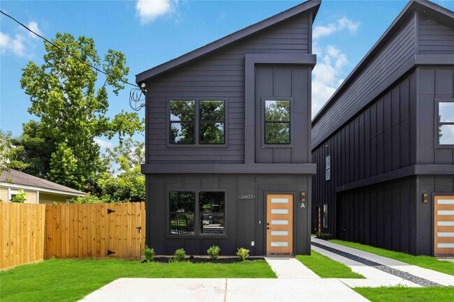 Building Photo - 2407 Dolly Wright St