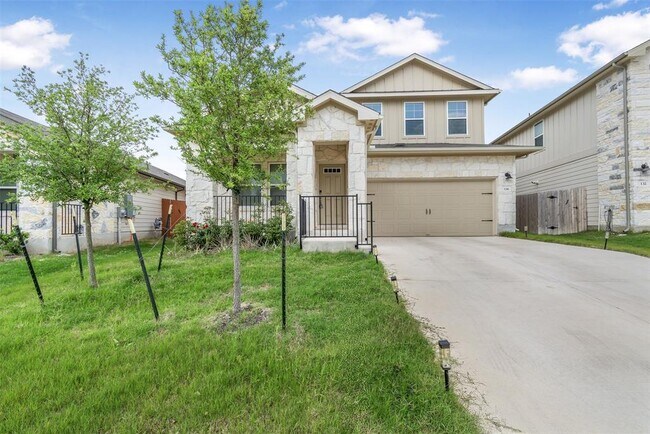 Photo - 136 Sungrove Trl House