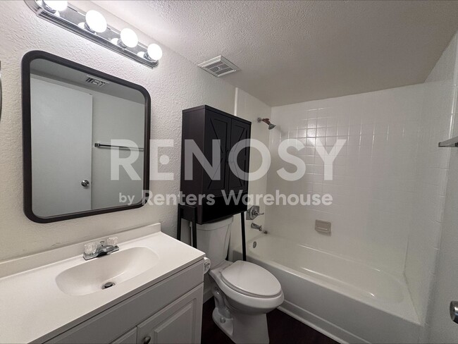 Photo - Ideal 2 Br 2 Ba Condo Near the 51 and Greenway in North Phoenix