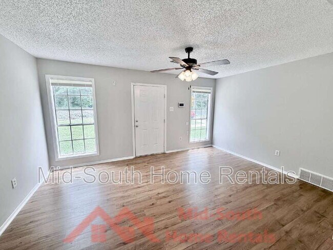 Photo - 4011 Double Tree St