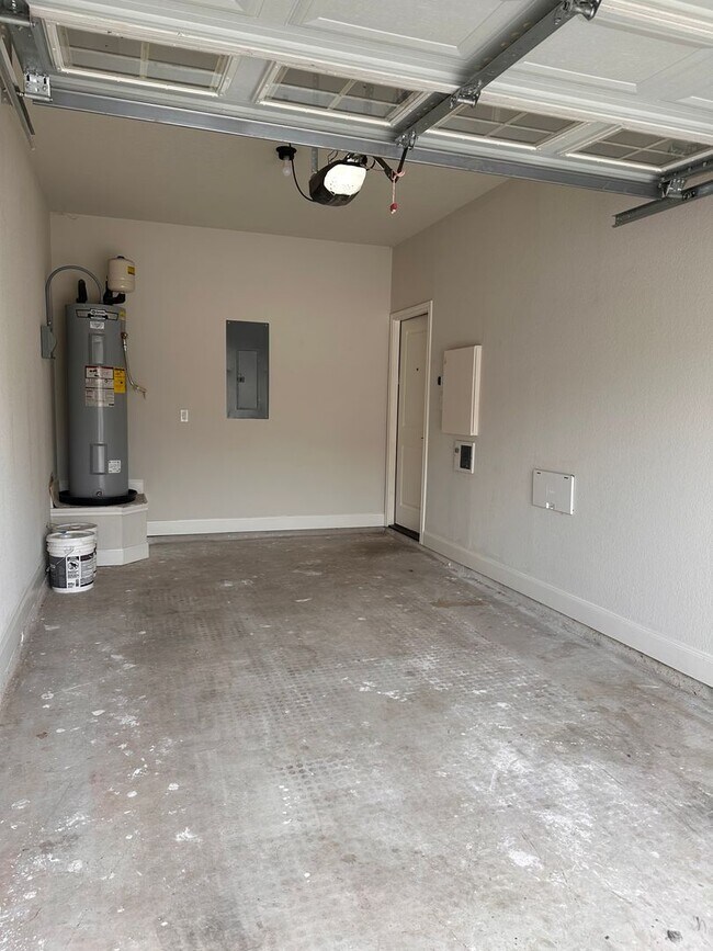 Photo - Beautiful Townhome Convenient to Randolph, New Braunfels, and more