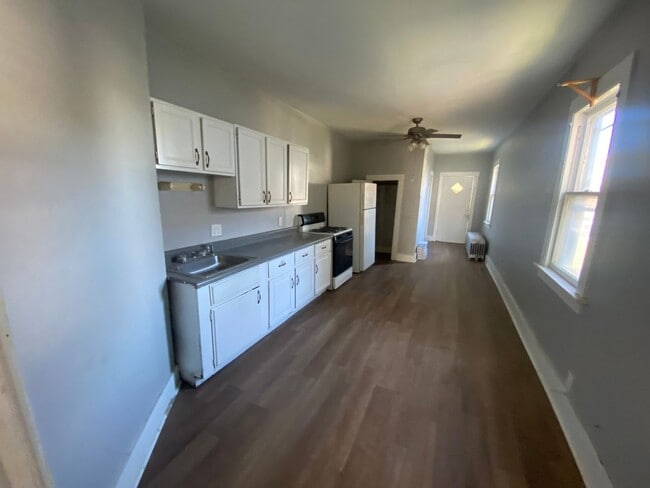 Building Photo - LAD920 Unit #2