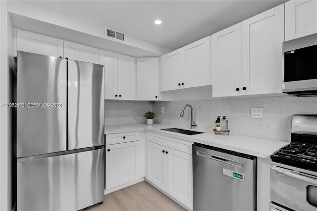 Photo - 6949 SW 110th Ct