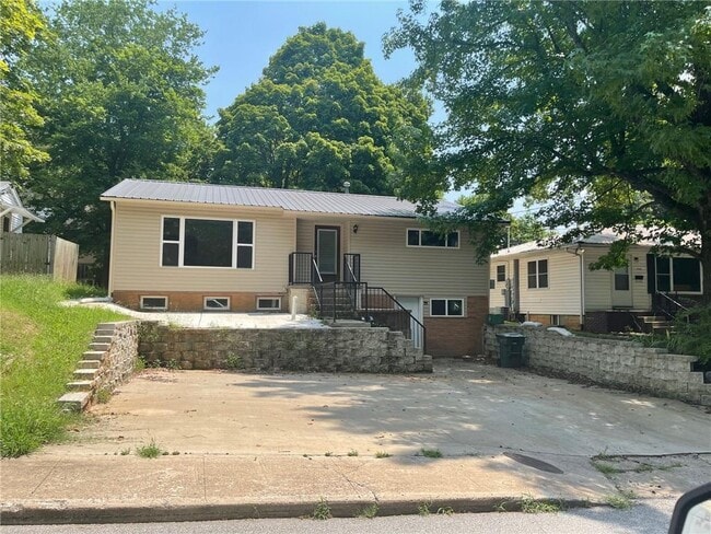Photo - 328 S Duncan Ave House
