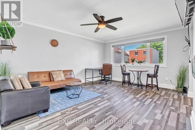 Photo - 124 Marier Ave