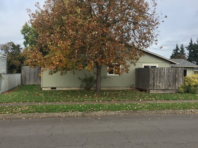 Photo - 520 N 38th Pl