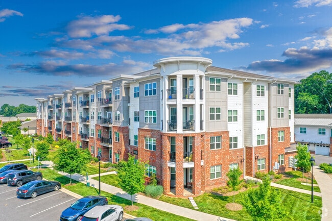 Pointe at Prosperity Village Apartments