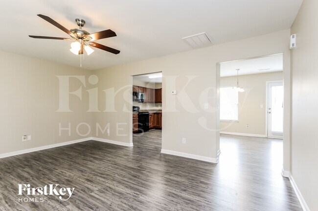 Photo - 910 Park Rd