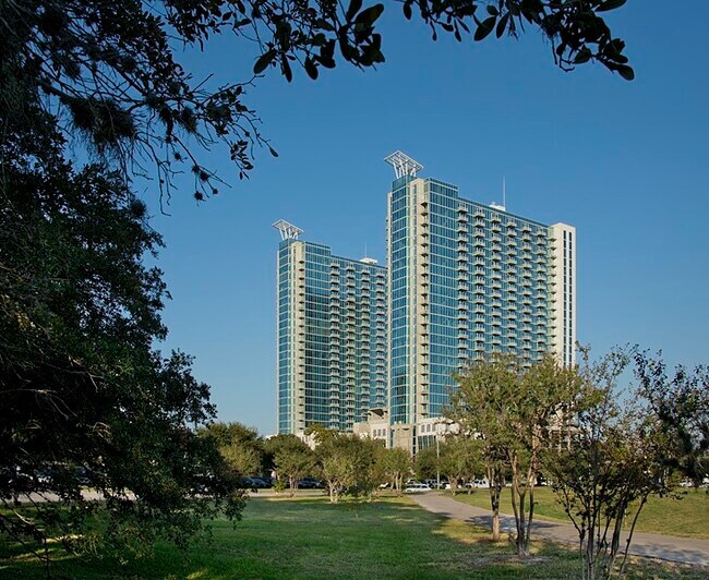 Building Photo - 5925 Almeda Rd Unit 11510 Rental