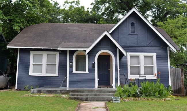 Photo - 818 W Lynwood Ave