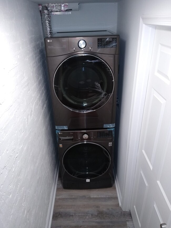 Photo - 1632 New Jersey Ave NW