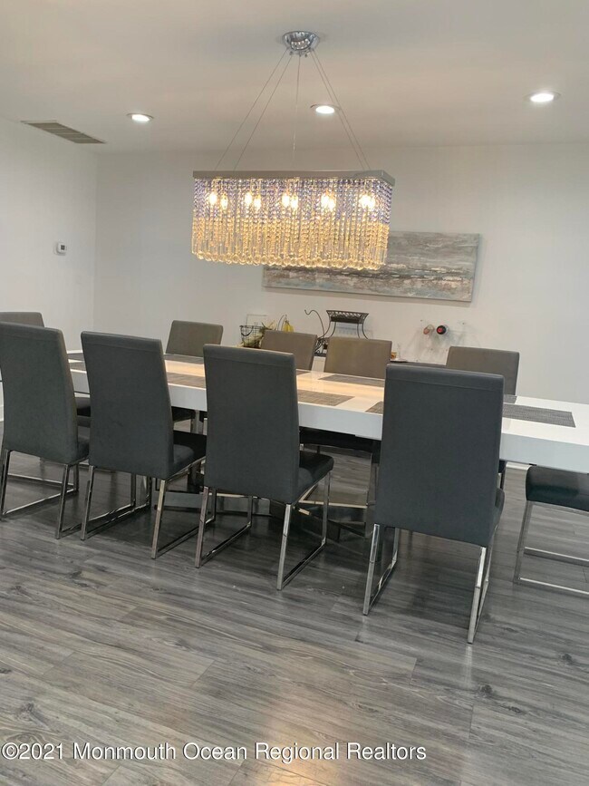 Photo - 28 Dwight Dr