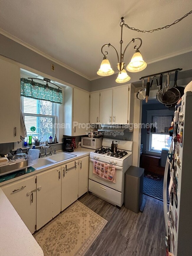 Photo - 808 Wheaton Ave