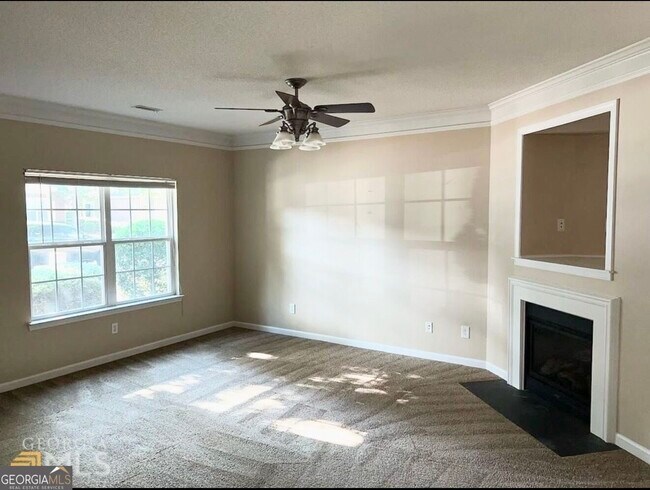 221 Polo Ln