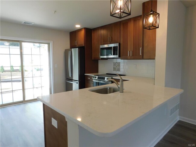 Photo - 326 E Frankford St Townhome
