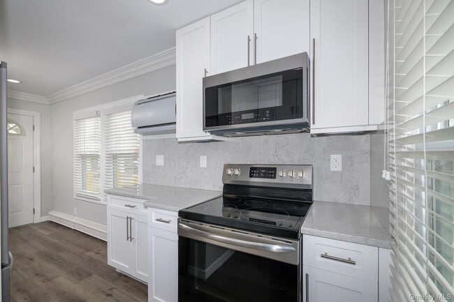 Photo - 100 N Country Rd Unit 4