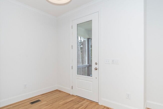 Photo - 3807 Marcom St