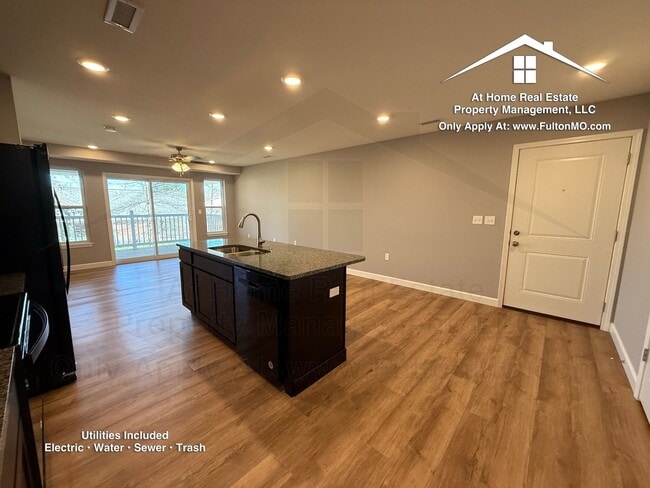 Photo - 2610 N Bluff St Unit 2610-201 North Bluff Street