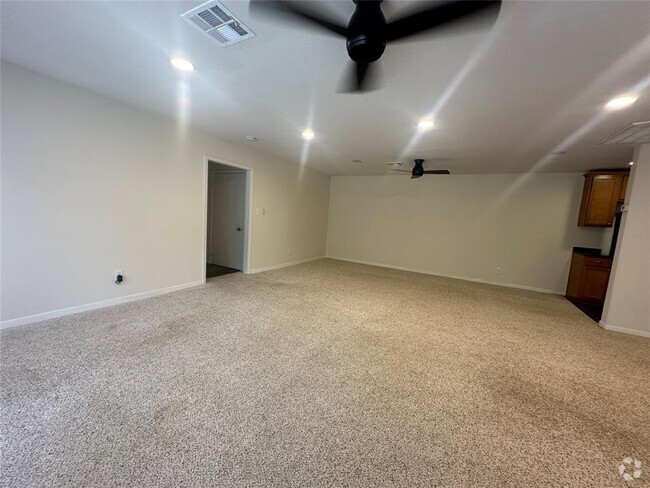 Building Photo - 9602 Fairdale Ln Rental