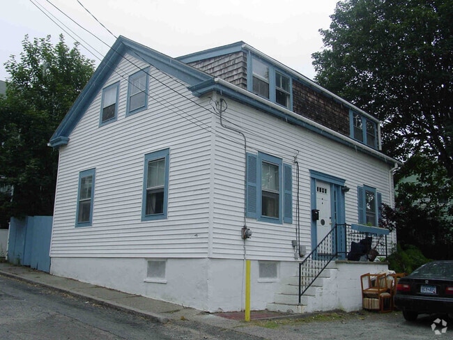Building Photo - 11 Fountain St Rental