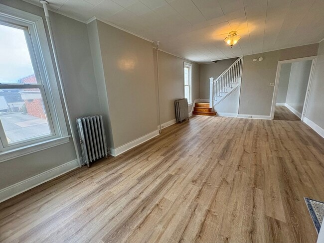 Photo - Renovated Large Five Bedroom 1.5 Bathroom In York!