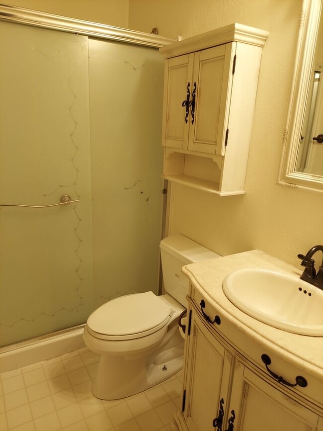 Photo - r1618-1620 Unidad 1618