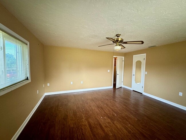 Photo - Two Bedroom Two Bathrooms BH Rental