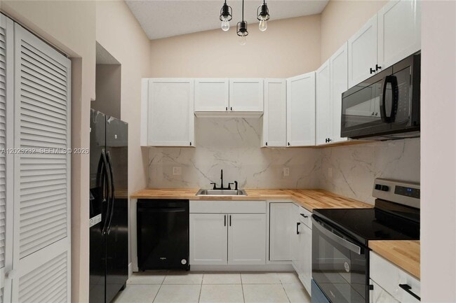 Building Photo - 3633 NW 99th Terrace