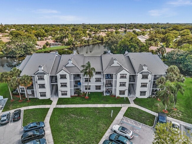 Building Photo - Beautiful 3 bedroom 2 bath condo in Coral Springs