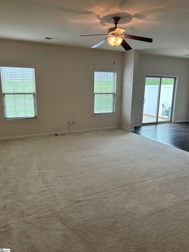 Photo - 129 Middleby Way