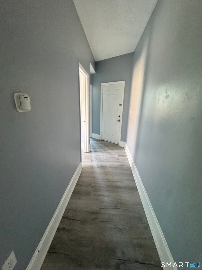 Building Photo - 283 Wethersfield Ave Unit C2