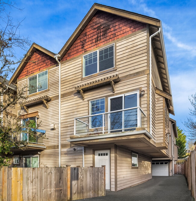 Photo - 11708 Greenwood Ave N