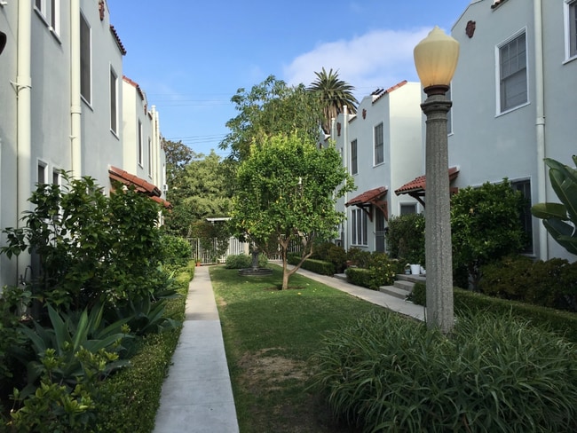 Photo - 1834 Normandie Ave Unidad 1834 and a half