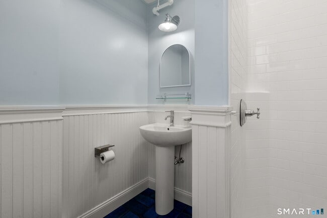 Photo - 360 Farmington Ave Unidad 6