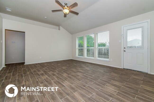 Photo - 1501 Kelly Ln