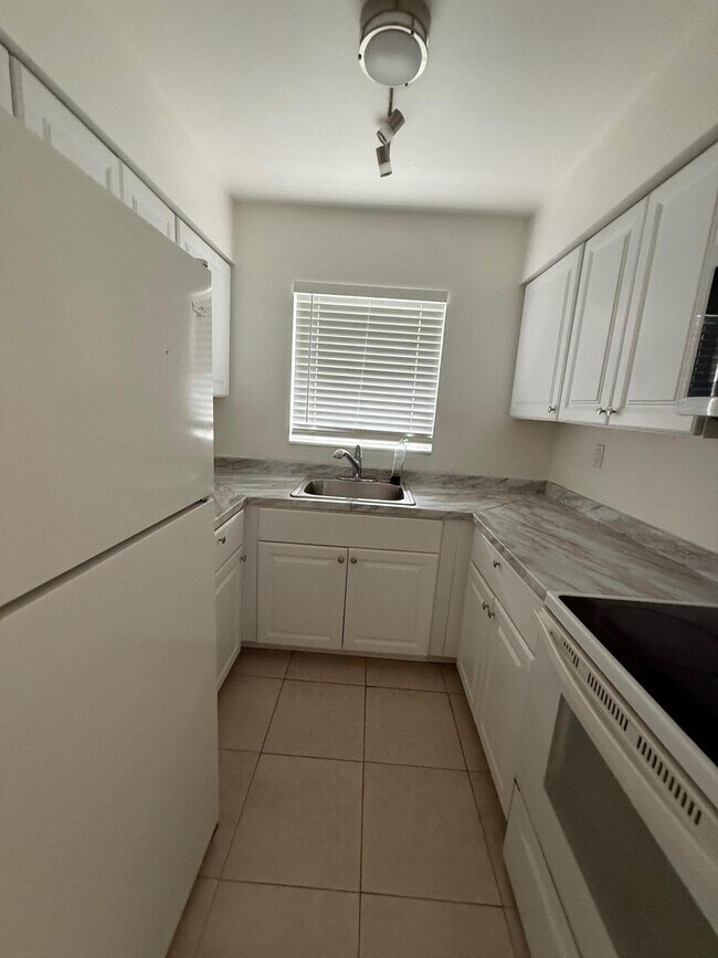 Photo - 237 SE Park St Unidad A