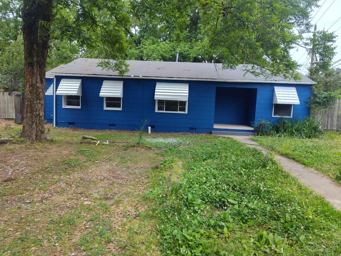 Photo - 2613 Emerald Dr-
