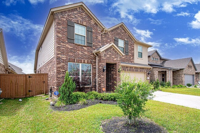 Photo - 209 Cambria Green Ln