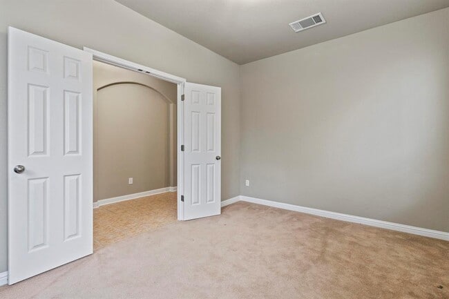 Photo - 2020 Petrified Forest Dr