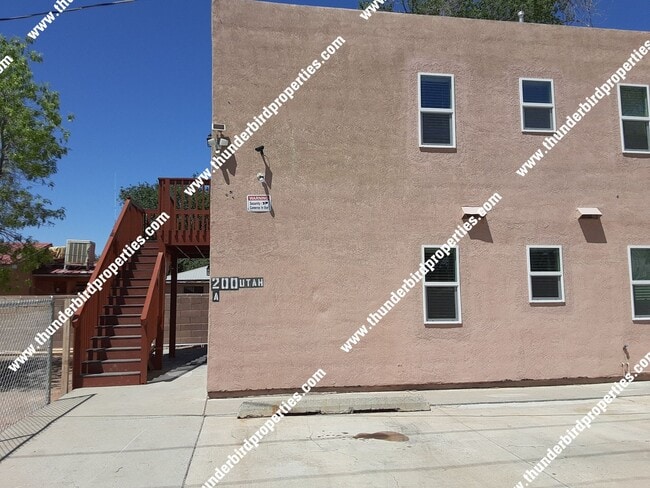 Building Photo - 200 Utah St NE Unit B Rental