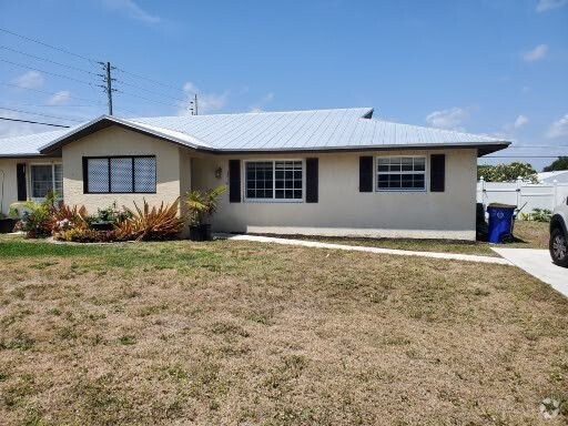 Building Photo - 3310 NE Jeannette Dr Rental