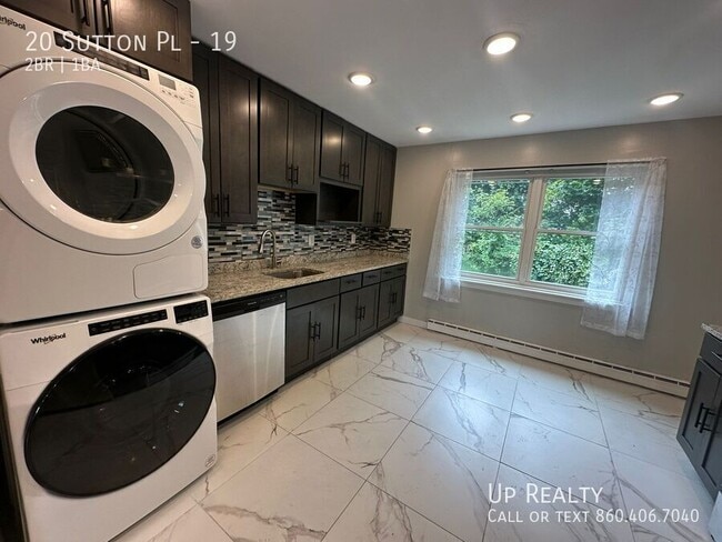 Building Photo - 20 Sutton Pl Unit 19 Rental
