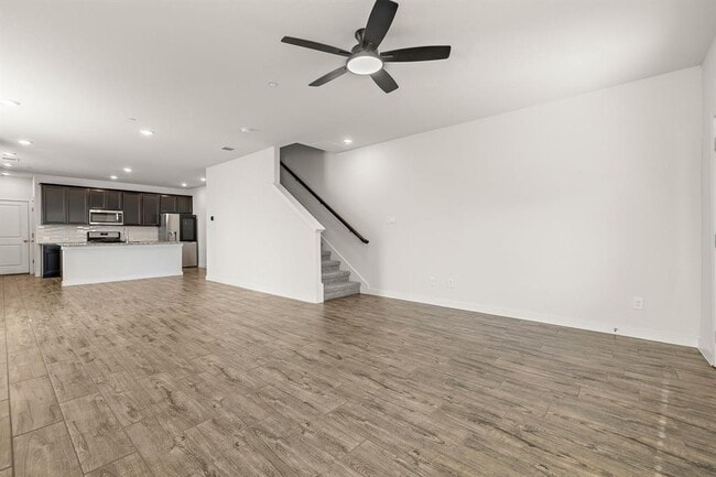Photo - 2500 FOREST CREEK Dr