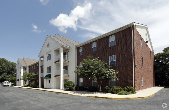 Planters Run Apartments (55+ Active Adult)