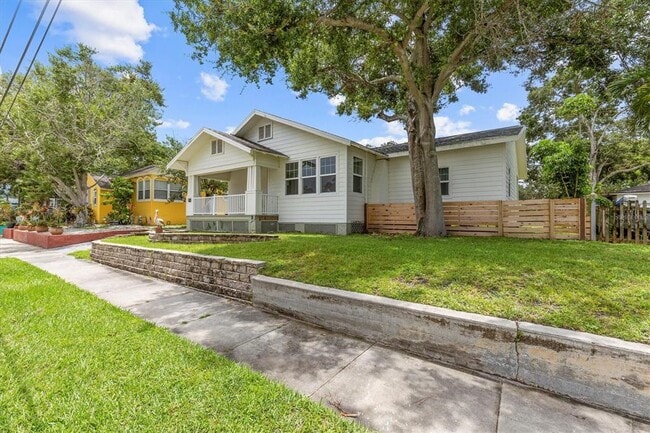 Photo - 309 Lebeau St