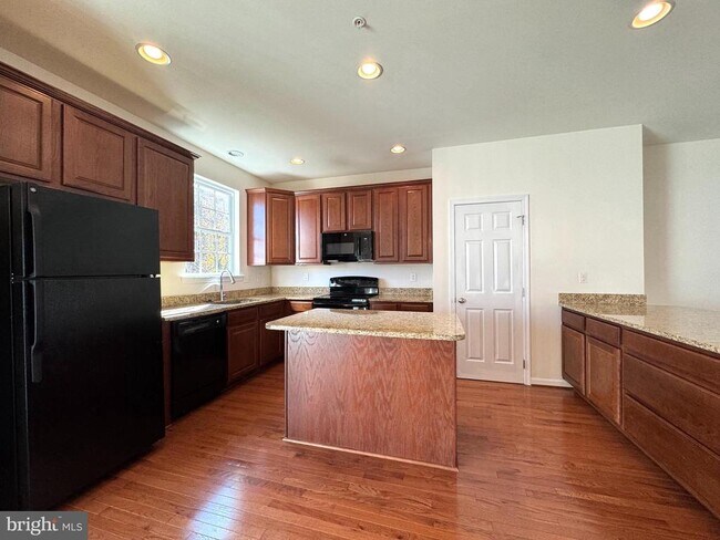 Photo - 3635 Glouster Dr